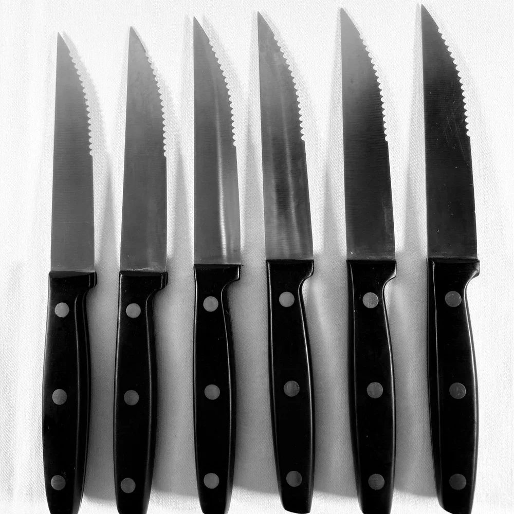Hen & Rooster International Set of 6 Steak Knives Serrated Edge Riveted